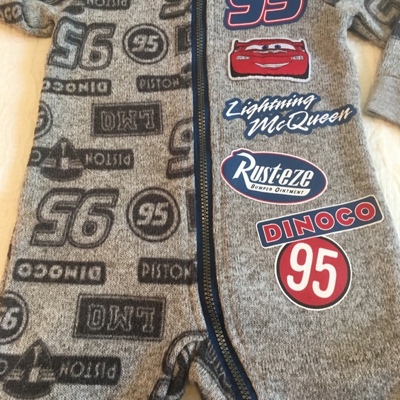 6-12m (3/$20) Lightning McQueen Hoodie/Romper by Disney - Picture 4 of 9